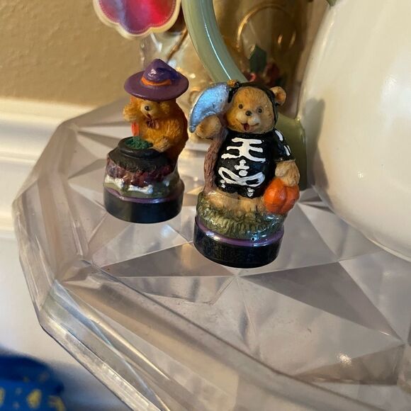 Snoopy Great Pumpkin Coffee Cup with Holiday Candles - Picture 4 of 14